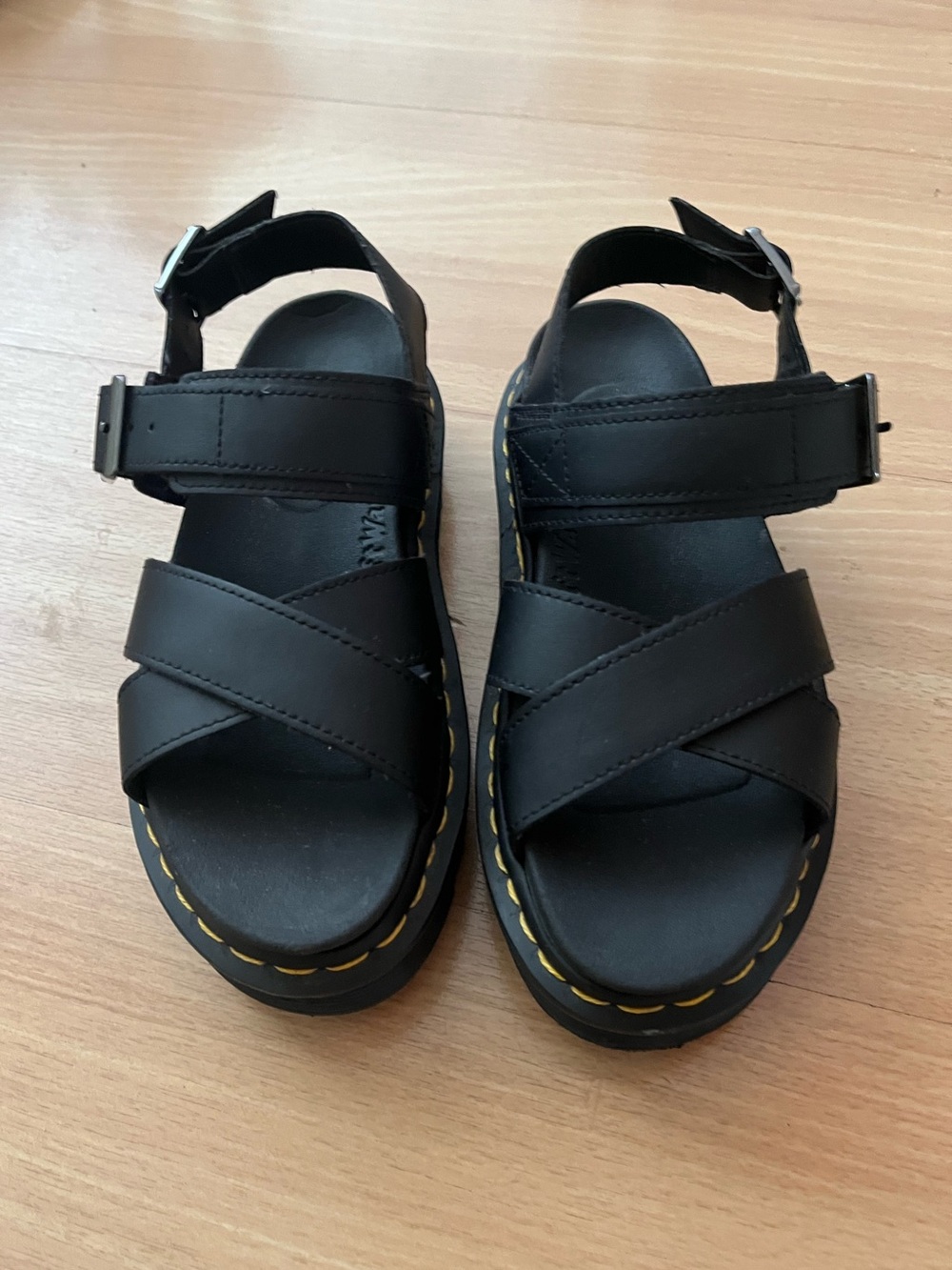 Doc Martens Voss II size 6